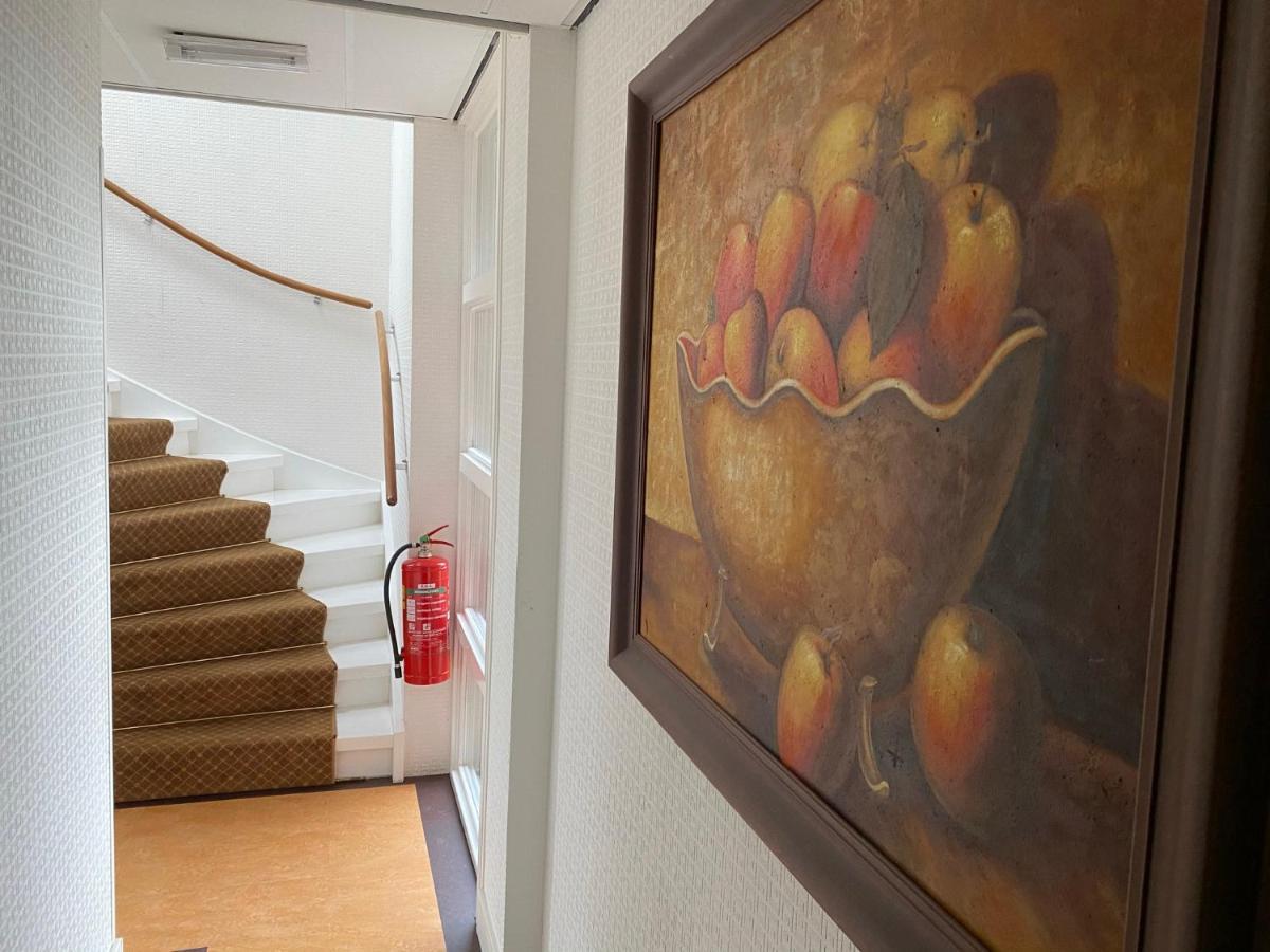 Villa Prinsenhof # Zestien Bergen Buitenkant foto
